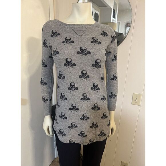 360 Cashmere Womens XS Skull Roses Wool Cashmere Sweater Gray Black Long Sleeve - Picture 2 of 9